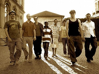 Los Skalameros live