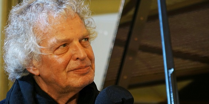mit Joachim Kühn