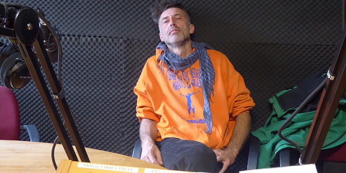 Baku Manishi: (Chef-)Redakteur