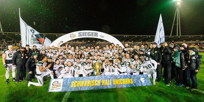 Unicorns bändigen die Löwen in einem Football-Krimi